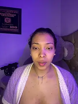 KarolRojas 22 online show from 04/10/26, 11:12