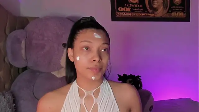 KarolRojas 22 online show from 04/18/26, 06:27