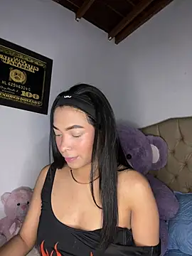 KarolRojas 22 online show from 01/14/26, 12:14