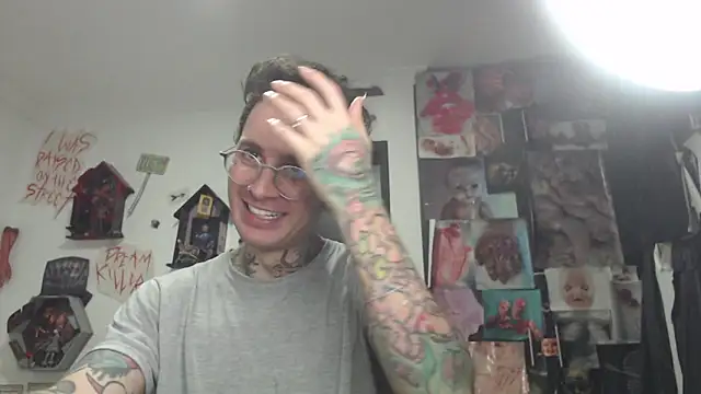 CryBoy13 online show from 12/16/25, 05:44