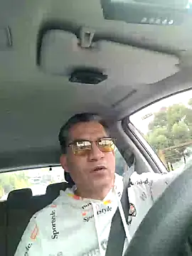 ChrisFloresP online show from 06/06/26, 05:51