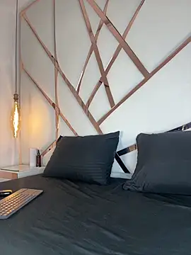 Celeste Valencia  online show from 02/07/26, 04:20