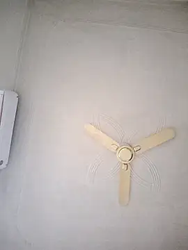 Snapshot of chodu09k chatting on 11/25/25, 04:24 chodu09k online show from 11/25/25, 04:24