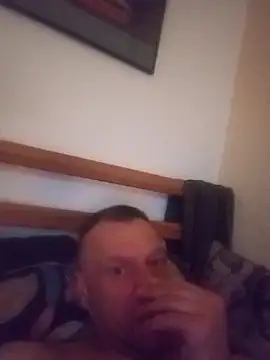 Snapshot of BushedScreed chatting on 04/14/26, 10:26 BushedScreed online show from 04/14/26, 10:26