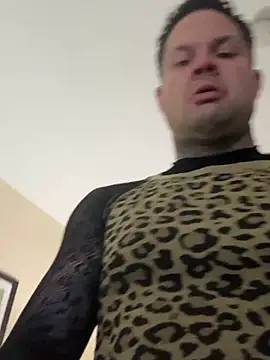 Snapshot of JSizzle13 chatting on 03/10/26, 06:50 JSizzle13 online show from 03/10/26, 06:50