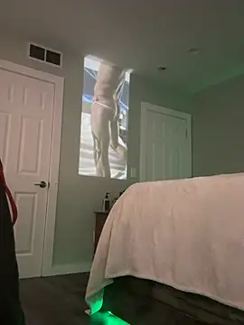 Snapshot of JSizzle13 chatting on 04/04/26, 05:58 JSizzle13 online show from 04/04/26, 05:58