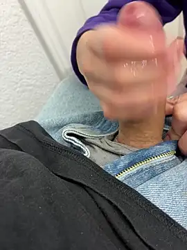 2addictivelyhorny online show from 04/05/26, 09:21