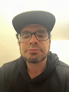 2addictivelyhorny online show from 11/30/25, 09:04