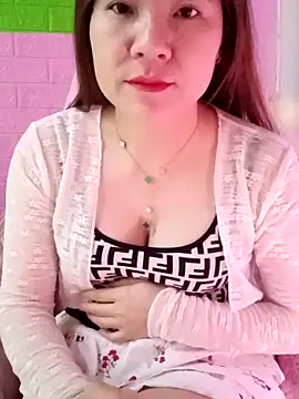 Snapshot of Lily-ross22 chatting on 02/13/26, 03:17 Lily-ross22 online show from 02/13/26, 03:17