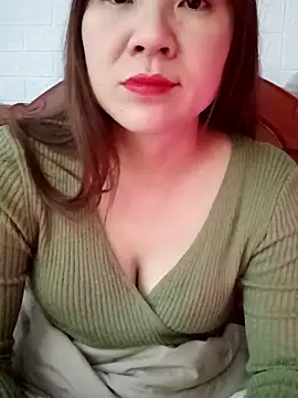 Snapshot of Lily-ross22 chatting on 02/14/26, 03:56 Lily-ross22 online show from 02/14/26, 03:56