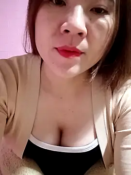 Lily-ross22 online show from 12/17/25, 04:23