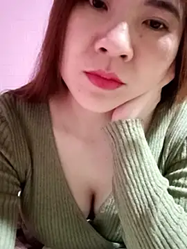 Lily-ross22 online show from 12/22/25, 06:41