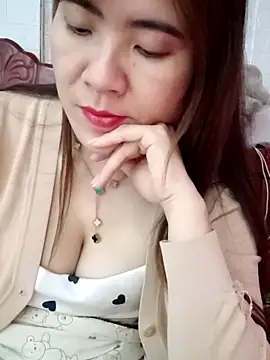 Snapshot of Lily-ross22 chatting on 02/08/26, 06:22 Lily-ross22 online show from 02/08/26, 06:22