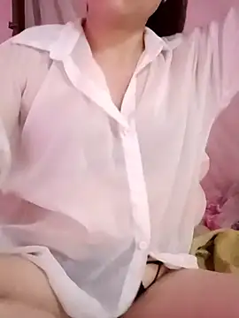 Lily-ross22 online show from 04/21/26, 04:57