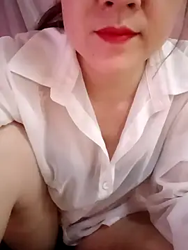 Lily-ross22 online show from 04/19/26, 04:41