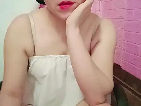 Lily-ross22 online show from 05/12/26, 04:20