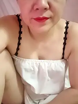 Lily-ross22 online show from 05/13/26, 05:47