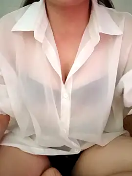 Lily-ross22 online show from 04/28/26, 03:05