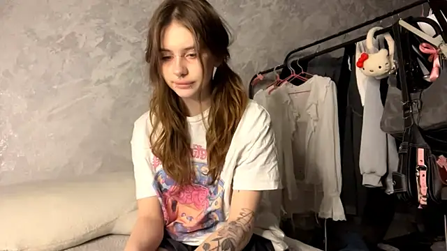 evva avve online show from 12/20/25, 05:32