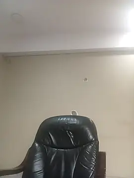 Snapshot of LovelyHughes chatting on 01/09/26, 02:13 LovelyHughes online show from 01/09/26, 02:13