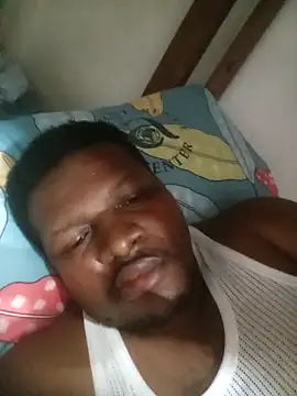 Snapshot of LovelyHughes chatting on 12/20/25, 08:39 LovelyHughes online show from 12/20/25, 08:39