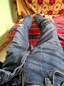 telugupillodu001 online show from 04/12/26, 10:07