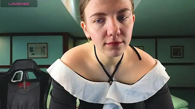 KiraRustle online show from 02/18/26, 02:53