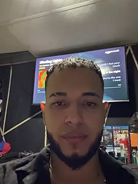 Snapshot of tratosucio chatting on 03/19/26, 05:40 tratosucio online show from 03/19/26, 05:40