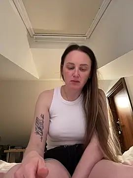 Snapshot of TomilaSi chatting on 06/09/26, 06:53 TomilaSi online show from 06/09/26, 06:53