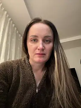 Snapshot of TomilaSi chatting on 03/23/26, 10:53 TomilaSi online show from 03/23/26, 10:53