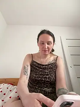 Snapshot of TomilaSi chatting on 07/10/26, 10:04 TomilaSi online show from 07/10/26, 10:04