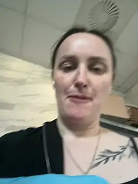 TomilaSi online show from 05/02/26, 04:12