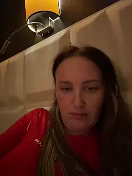 Snapshot of TomilaSi chatting on 04/01/26, 08:28 TomilaSi online show from 04/01/26, 08:28