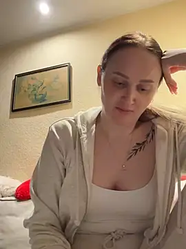 Snapshot of TomilaSi chatting on 01/17/26, 12:26 TomilaSi online show from 01/17/26, 12:26