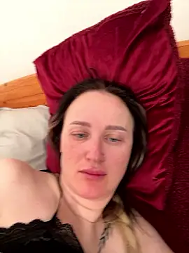 Snapshot of TomilaSi chatting on 01/18/26, 12:30 TomilaSi online show from 01/18/26, 12:30