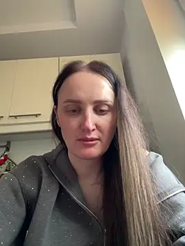 Snapshot of TomilaSi chatting on 03/01/26, 03:23 TomilaSi online show from 03/01/26, 03:23