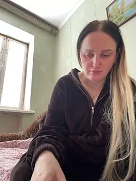 Snapshot of TomilaSi chatting on 02/16/26, 07:29 TomilaSi online show from 02/16/26, 07:29