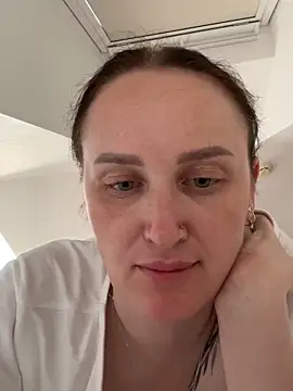TomilaSi online show from 05/20/26, 04:26
