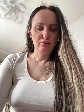 Snapshot of TomilaSi chatting on 02/27/26, 01:00 TomilaSi online show from 02/27/26, 01:00