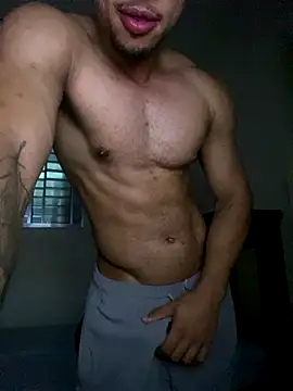 MoreninhoMagrinho online show from 12/19/25, 03:32