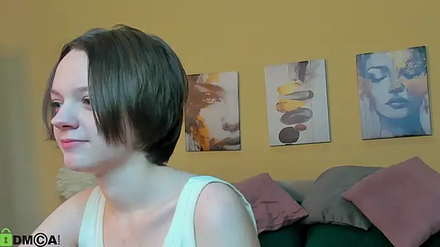 Olivia Riesz online show from 04/11/26, 01:24