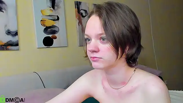 Olivia Riesz online show from 05/02/26, 01:11