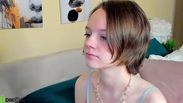 Olivia Riesz online show from 05/09/26, 01:09