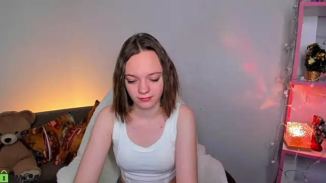 Olivia Riesz online show from 12/22/25, 01:17