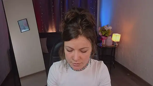 Marla Bri online show from 12/14/25, 01:06