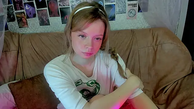 AlysaMeow online show from 06/07/26, 04:12