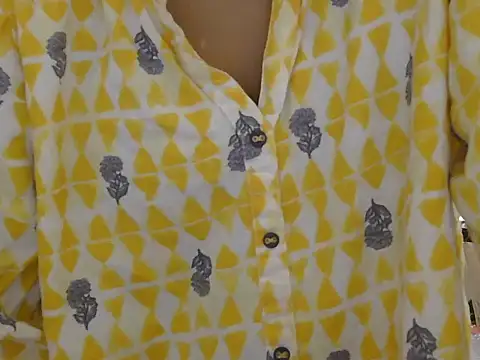 cute mahira online show from 04/03/26, 05:08