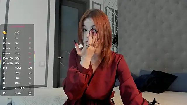 Snapshot of SharaSauer chatting on 02/10/26, 01:04 SharaSauer online show from 02/10/26, 01:04