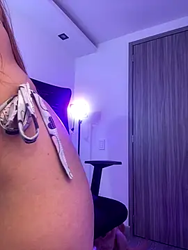 Im Luu online show from 12/01/25, 04:57