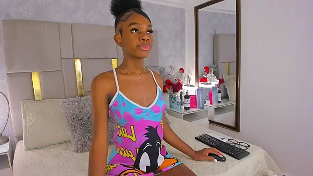 IsisBrown  online show from 04/17/26, 09:28